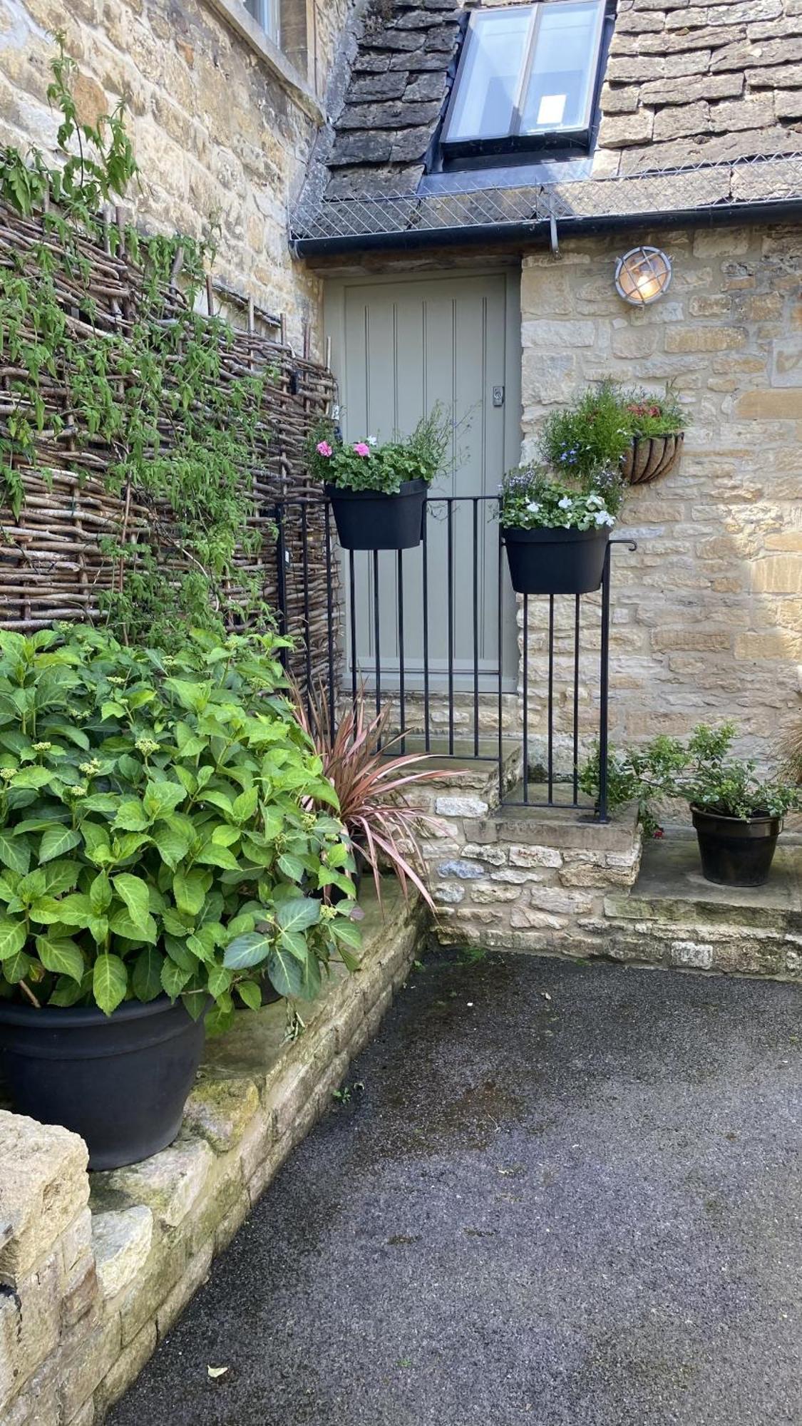 Priory Tearooms Burford With Rooms מראה חיצוני תמונה