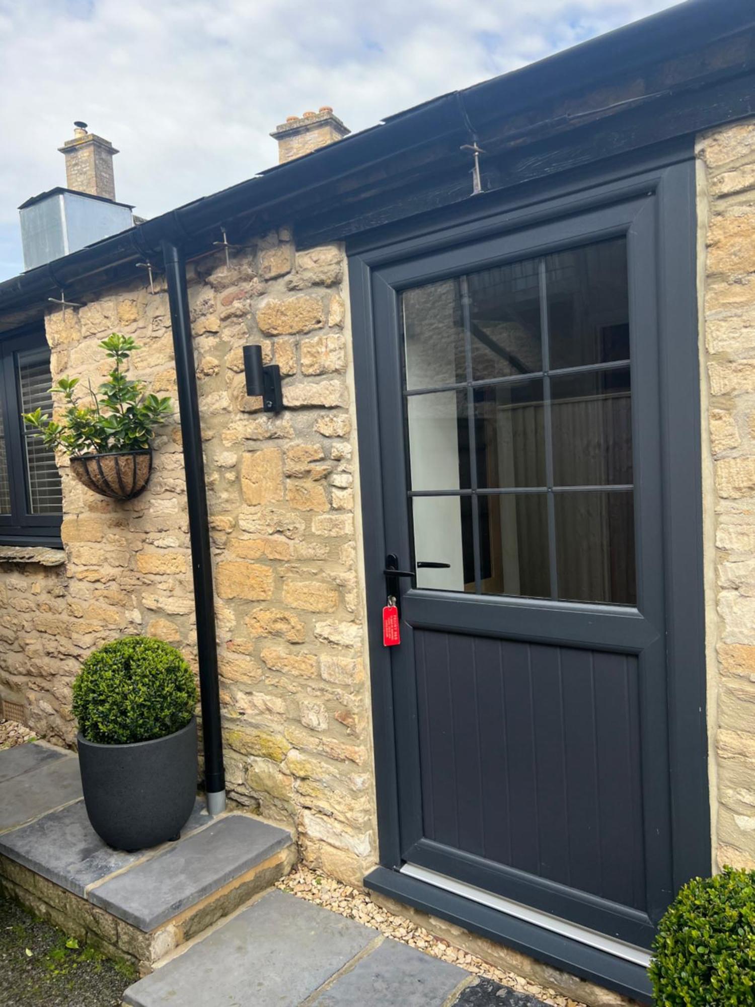 Priory Tearooms Burford With Rooms מראה חיצוני תמונה