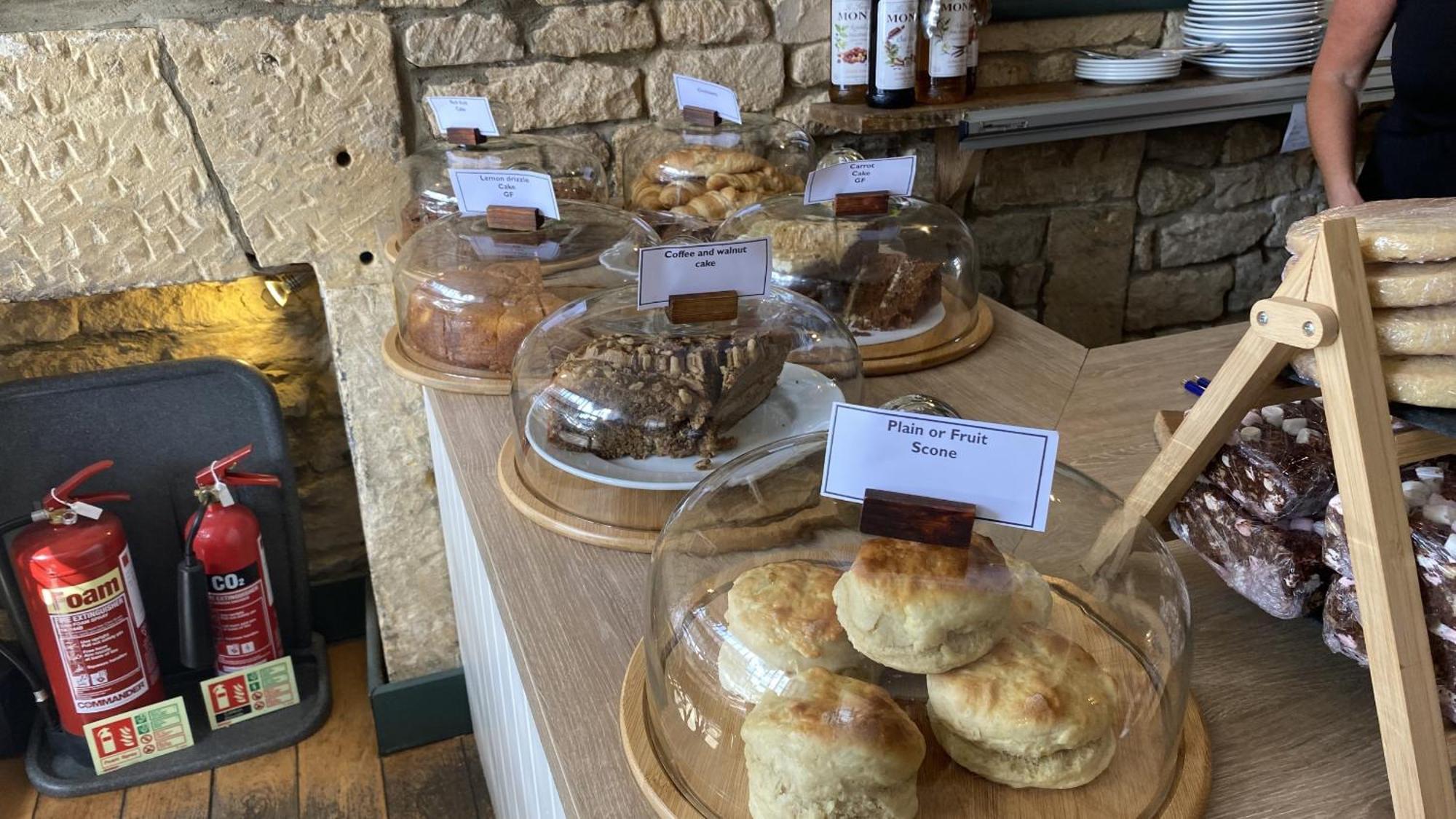 Priory Tearooms Burford With Rooms מראה חיצוני תמונה