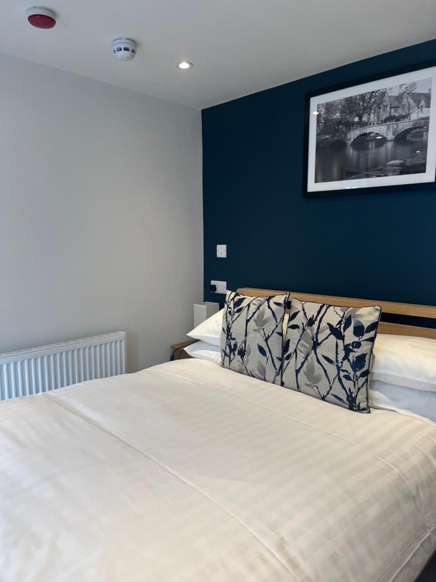 Priory Tearooms Burford With Rooms מראה חיצוני תמונה