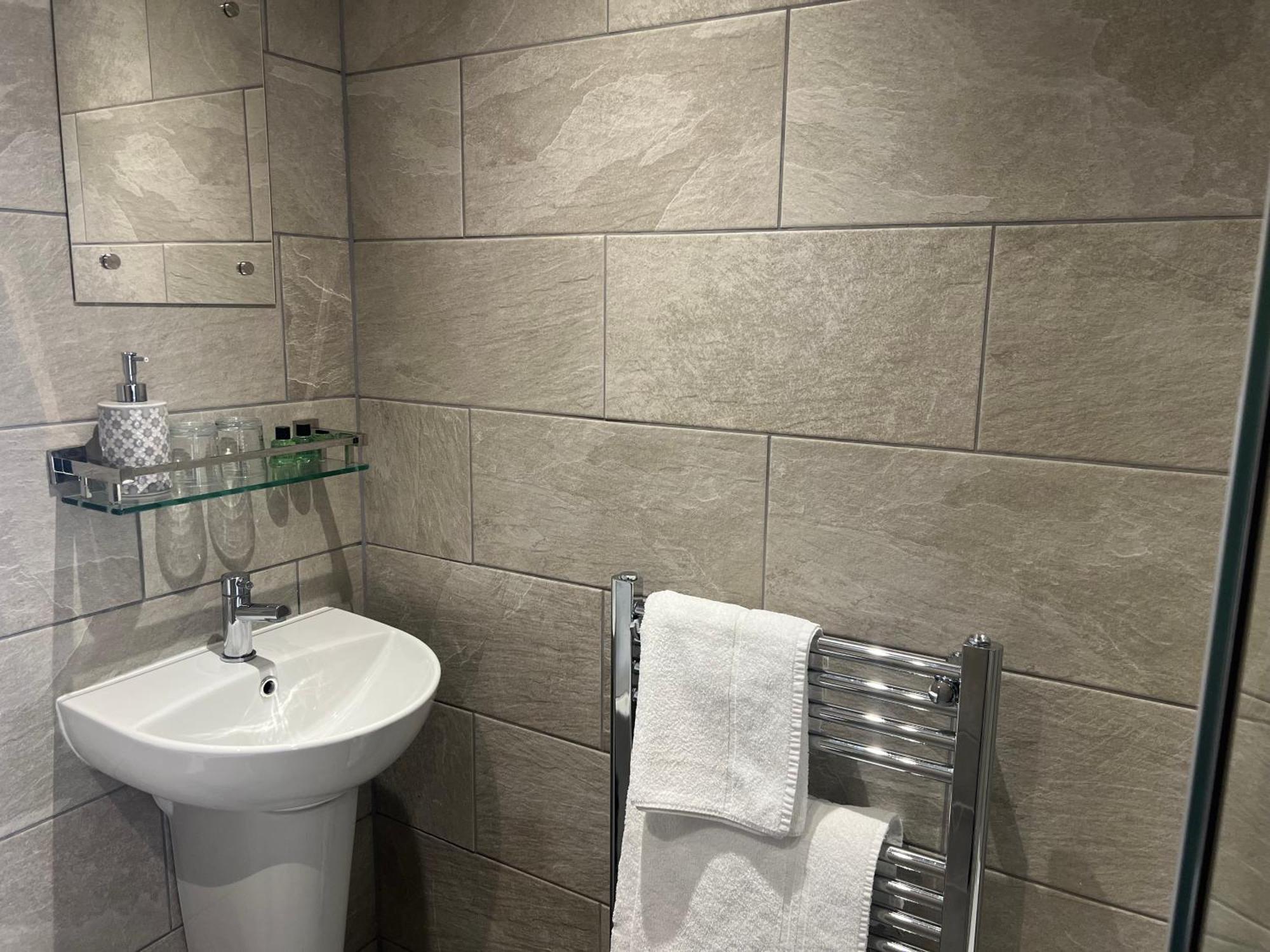 Priory Tearooms Burford With Rooms מראה חיצוני תמונה