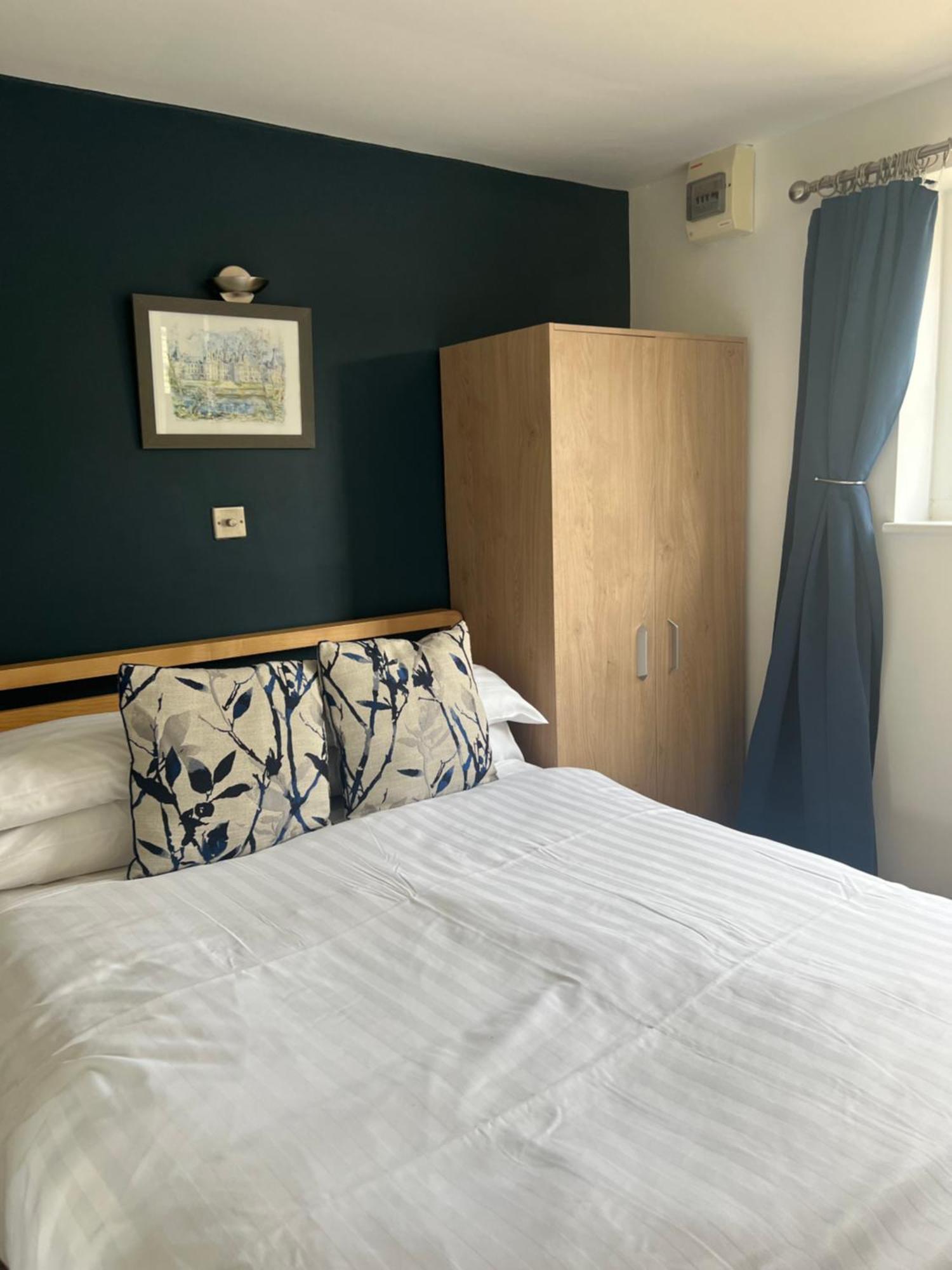 Priory Tearooms Burford With Rooms מראה חיצוני תמונה