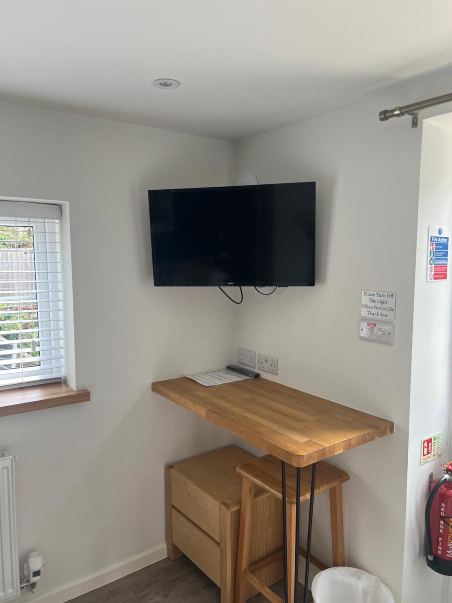 Priory Tearooms Burford With Rooms מראה חיצוני תמונה