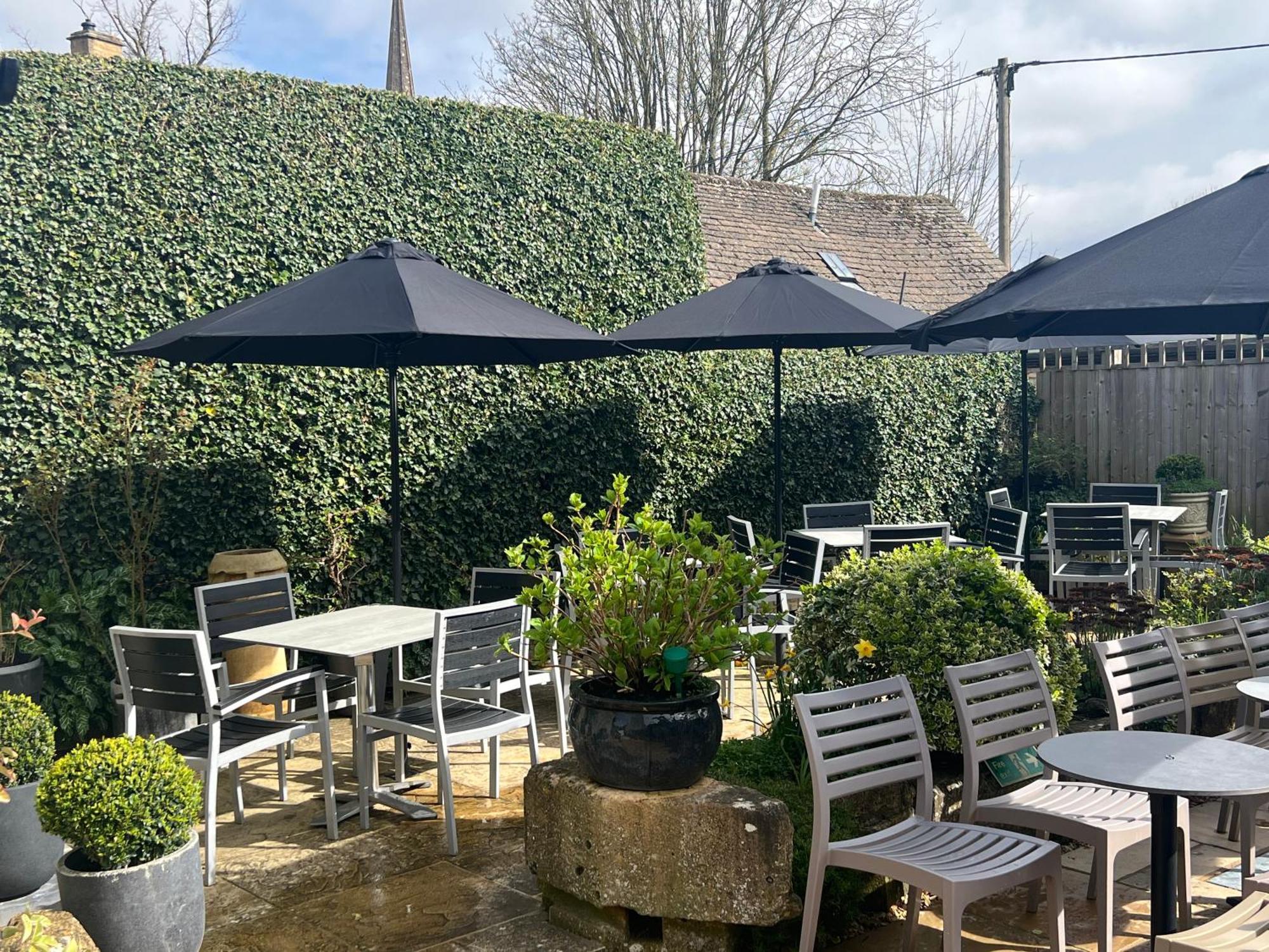 Priory Tearooms Burford With Rooms מראה חיצוני תמונה