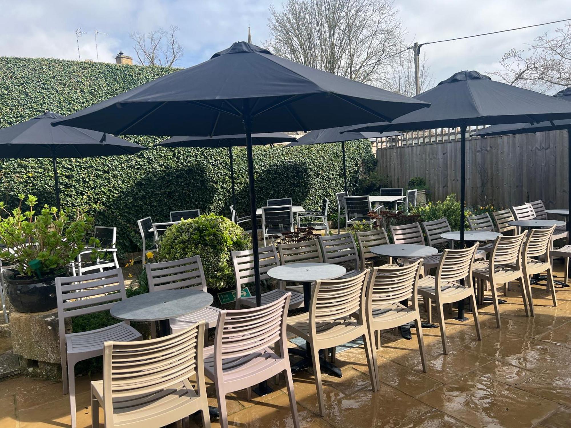 Priory Tearooms Burford With Rooms מראה חיצוני תמונה