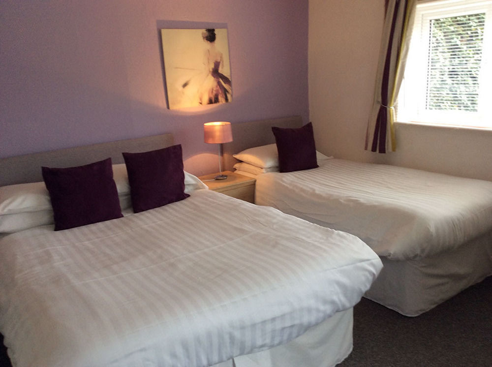 Priory Tearooms Burford With Rooms מראה חיצוני תמונה