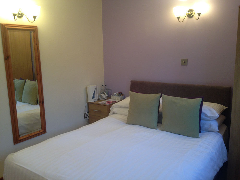 Priory Tearooms Burford With Rooms מראה חיצוני תמונה