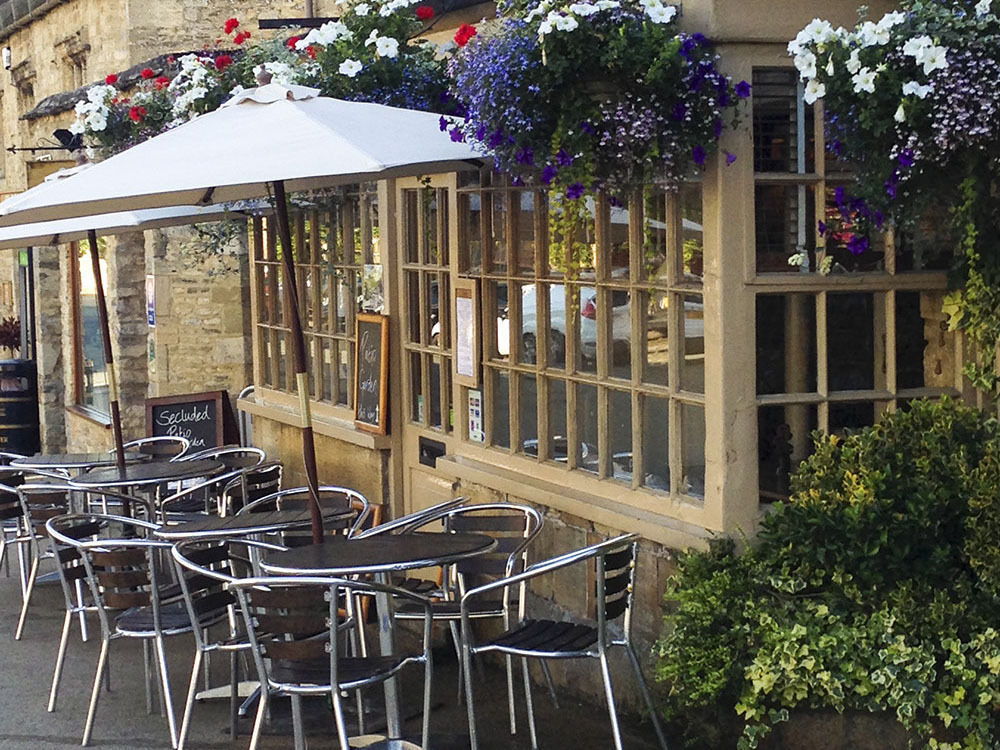 Priory Tearooms Burford With Rooms מראה חיצוני תמונה