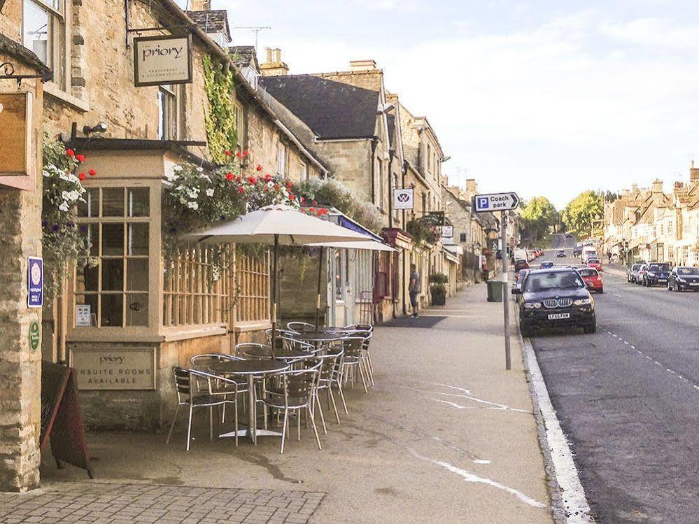 Priory Tearooms Burford With Rooms מראה חיצוני תמונה